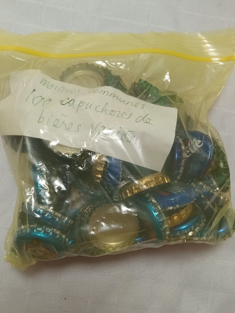 100 X Vintage and recent Random Beer Bottle Caps for Craft DIY